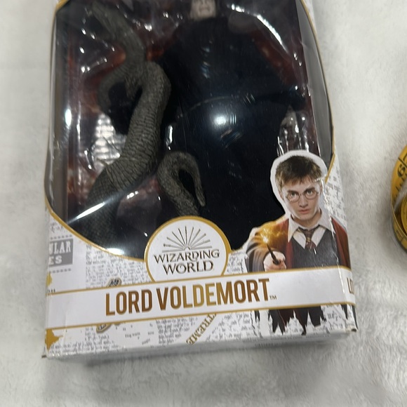 Warner Bros. Harry Potter Voldemort Figure with Snake - Picture 10 of 10